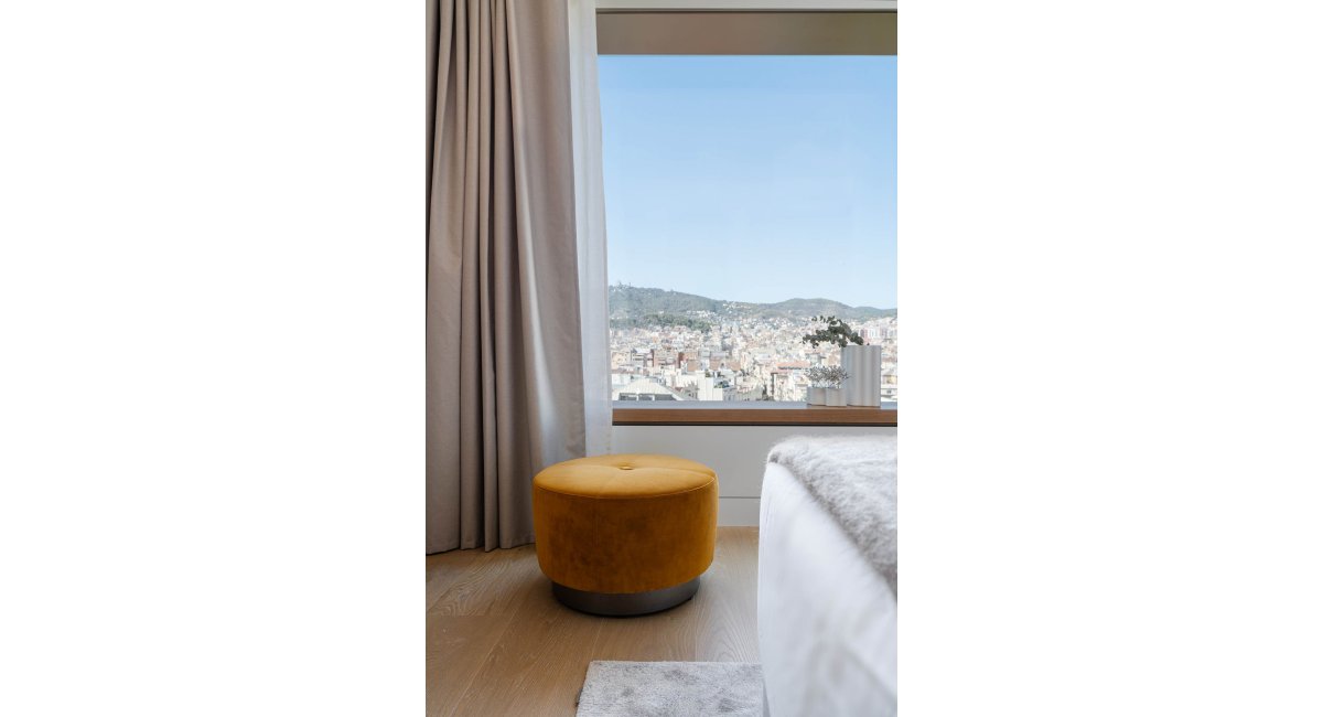 Vivienda en el corazón de Barcelona MINIM mobiliario iluminación
