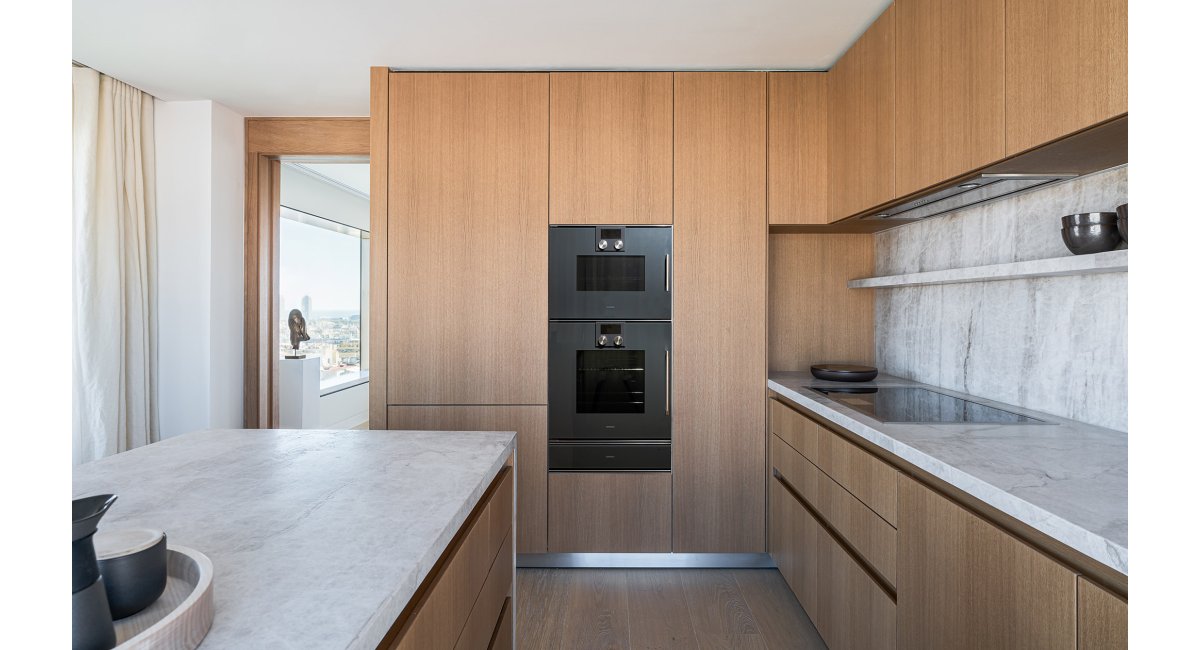 Vivienda en el corazón de Barcelona MINIM mobiliario iluminación