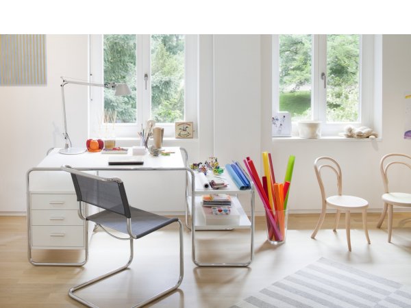 MINIM distribuidor mobiliario Thonet.