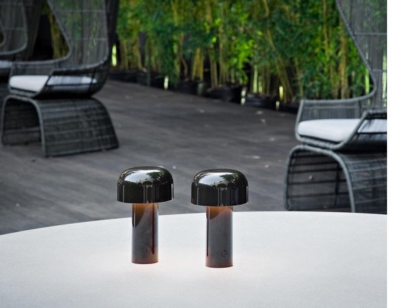 bellhop Table Lamp - lámpara de sobremesa - Flos - MINIM - lifestyle jardin