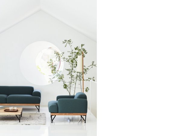 De La Espada, Armstrong Sofa