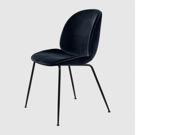 Beetle_DiningChair_tapizado de terciopelo azul_estructura negra_GUBI_MINIM