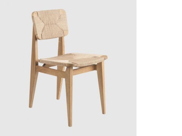 C-Chair_silla de comedor_Silla de madera de roble_asiento de cuerda_Gubi_MINIM