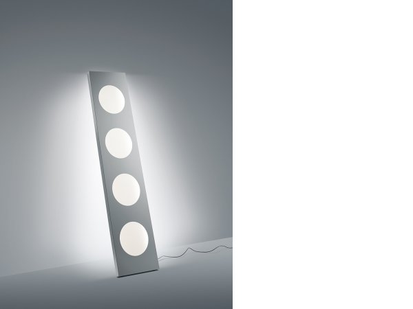 Dolmen - lámpara de pie - standing lamp - Foscarini - MINIM