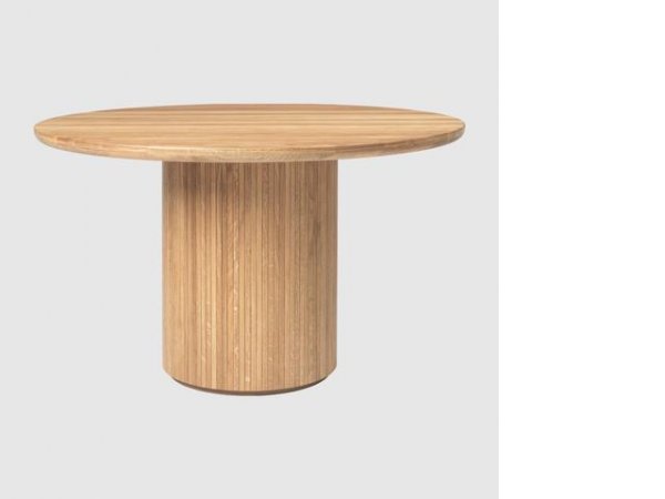Moon _ DiningTable _ mesa de comedor redonda _ 120x73 _ mesa de madera de nogal barnizado _ Gubi _ MINIM