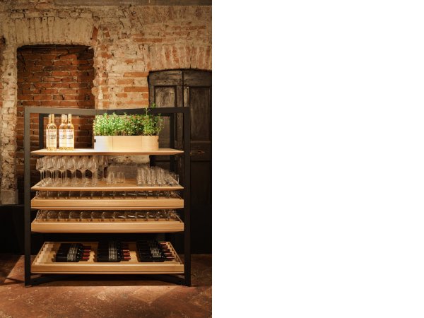 b Solitaire módulo estantería, MINIM Barcelona