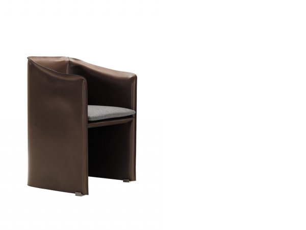Minotti, Case 